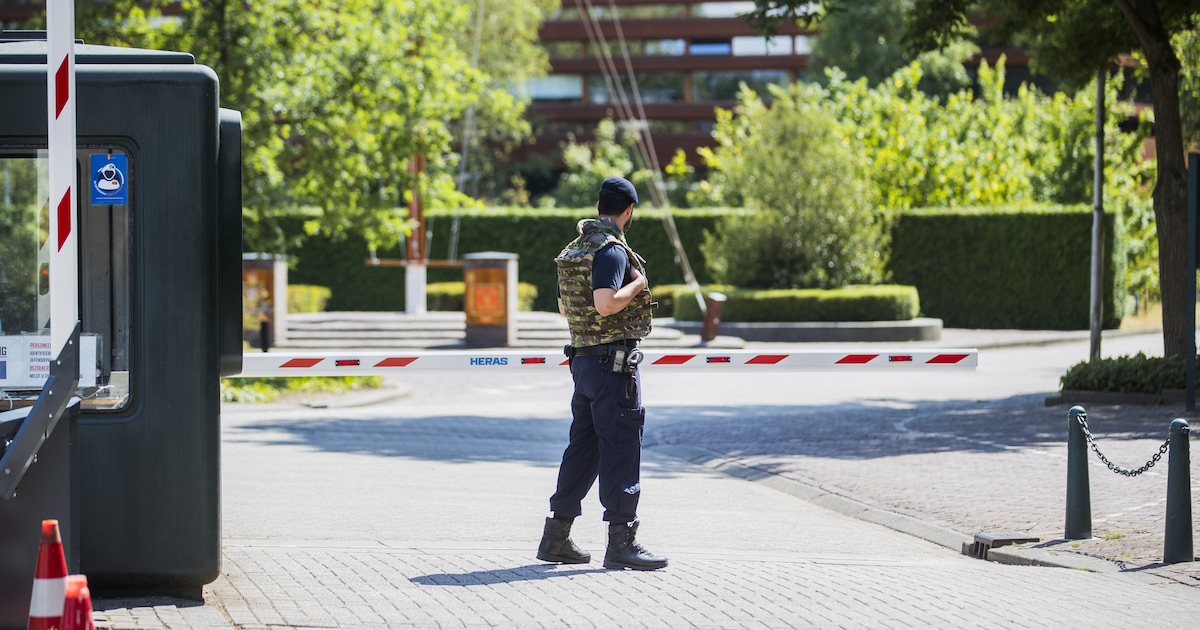 Hardloopapp bracht kazerneterreinen onbedoeld in kaart, nu vreest Defensie een veel groter lek: jouw auto