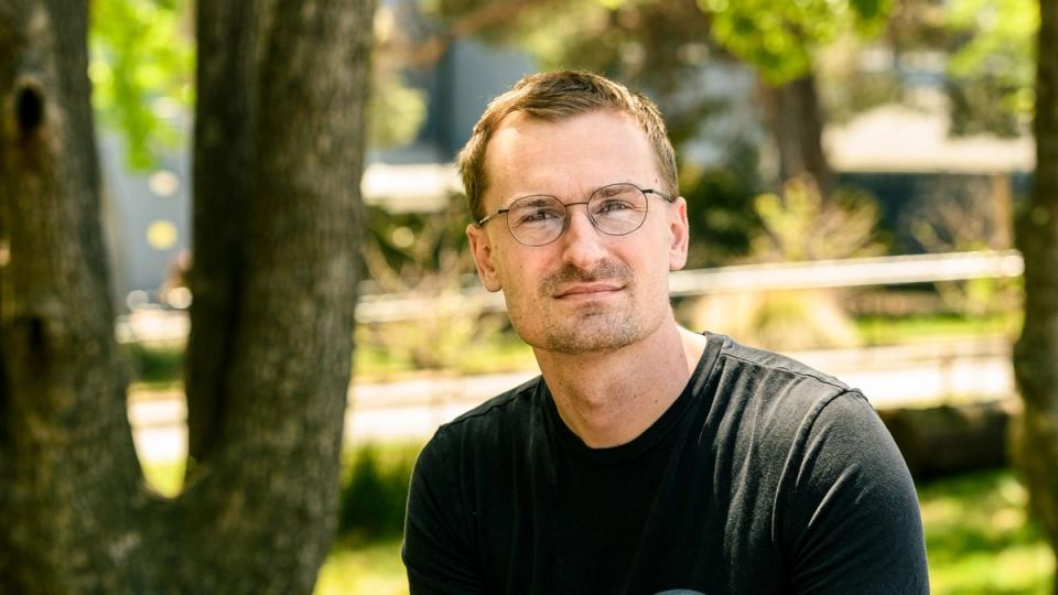 Base-oprichter Jesse Pollak maakt koerswijziging nadat hij toegeeft dat de sociale strategie is mislukt