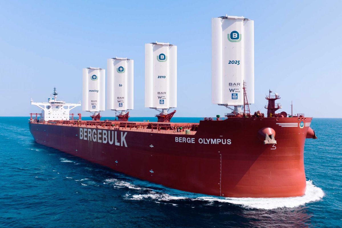 Grootste 'zeilende' vrachtschip maakt eerste tocht - Zeilen | Zeilen