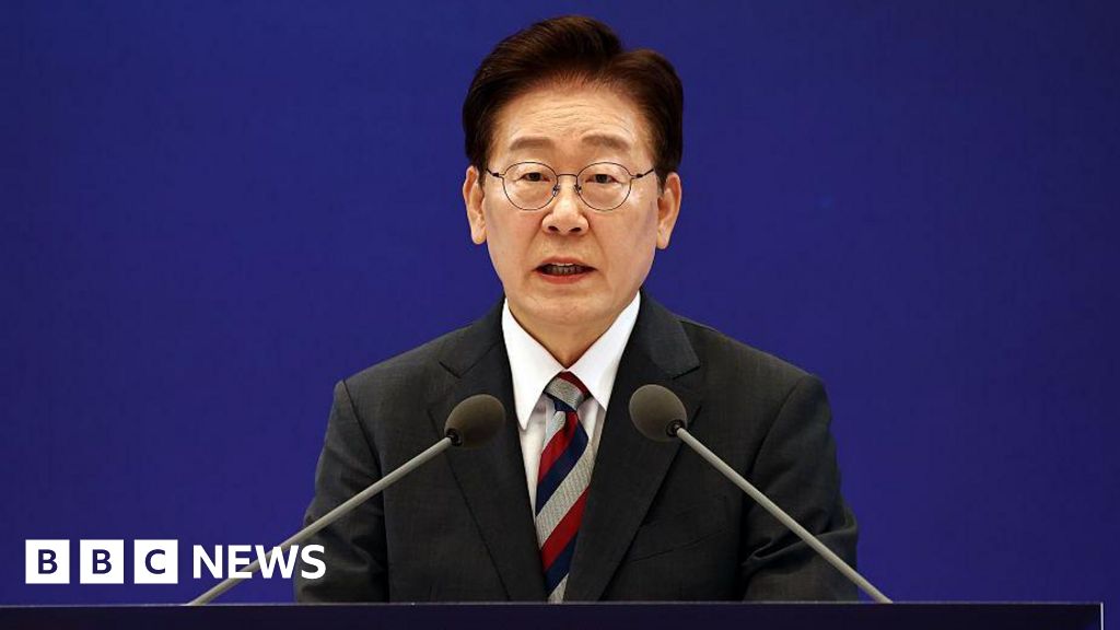 South Korea unveils $880bn chip and AI investment plan